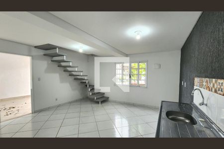 Sala - Cozinha de casa para alugar com 3 quartos, 75m² em Campeche Central, Florianópolis