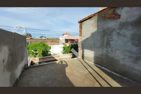 Casa à venda com 4 quartos, 200m² em Planalto, Belo Horizonte