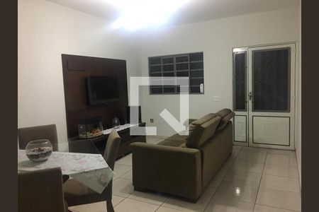 Casa à venda com 3 quartos, 100m² em Vila Liviero, São Paulo