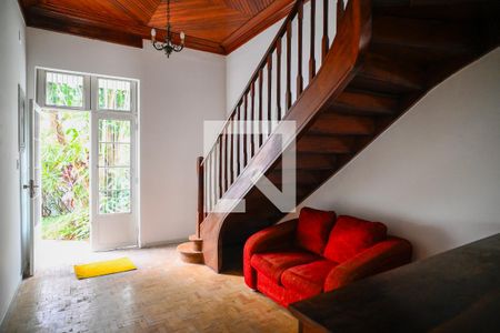 Corredor de casa para alugar com 4 quartos, 283m² em Cambuci, São Paulo