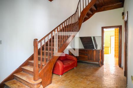 Corredor de casa para alugar com 4 quartos, 283m² em Cambuci, São Paulo