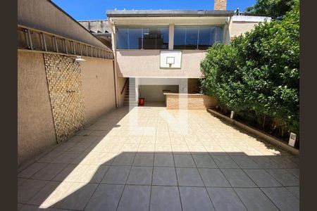 Casa à venda com 3 quartos, 264m² em Vila Sonia, São Paulo