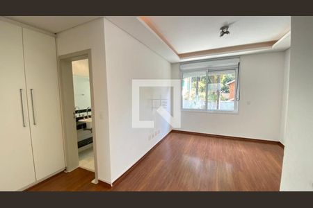Casa à venda com 4 quartos, 857m² em Jardim Petropolis, São Paulo