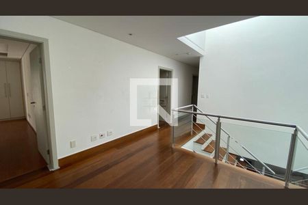 Casa à venda com 4 quartos, 857m² em Jardim Petropolis, São Paulo