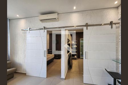 Sala de apartamento para alugar com 2 quartos, 117m² em Jardim Virgínia, Guarujá