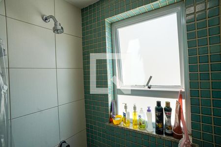 Banheiro 1 de casa de condomínio à venda com 3 quartos, 120m² em Serra Grande, Niterói