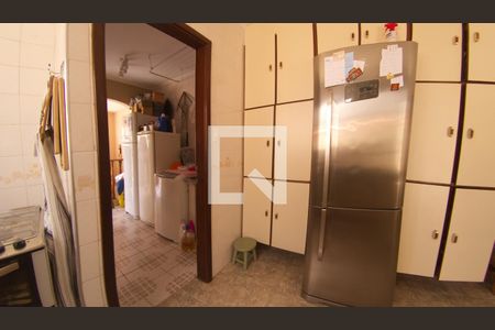 Cozinha de casa à venda com 3 quartos, 219m² em Jardim Ester, São Paulo