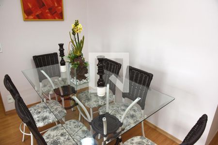 Sala de apartamento para alugar com 3 quartos, 64m² em Vila do Castelo, São Paulo