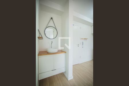 Lavabo de kitnet/studio para alugar com 1 quarto, 26m² em Mirandópolis, São Paulo