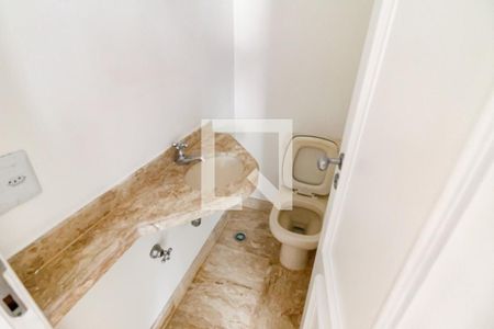 Lavabo de casa de condomínio para alugar com 4 quartos, 180m² em Jardim Panorama, São Paulo