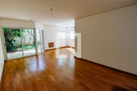 Casa de condomínio à venda com 180m², 4 quartos e 3 vagasSala 1