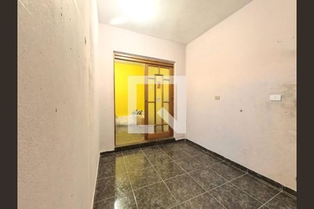 Entrada Quarto 1 Subsolo de casa à venda com 3 quartos, 180m² em Jardim São Ricardo, São Paulo