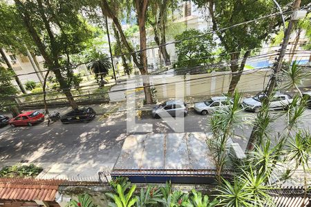 Apartamento à venda com 130m², 3 quartos e sem vaga Apartamento à venda com 130m², 3 quartos e sem vagaVista