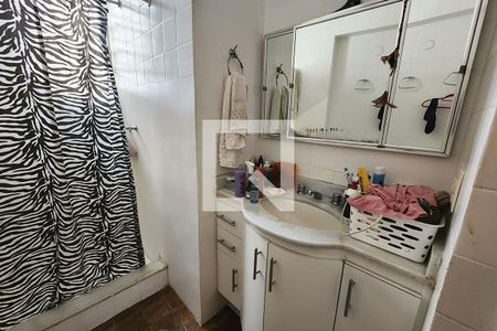 Apartamento à venda com 130m², 3 quartos e sem vaga Apartamento à venda com 130m², 3 quartos e sem vagaBanheiro da Suíte