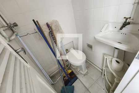 Apartamento à venda com 130m², 3 quartos e sem vaga Apartamento à venda com 130m², 3 quartos e sem vagaÁrea de Serviço - Banheiro