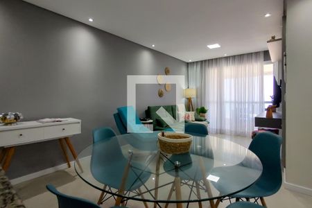 Sala de apartamento para alugar com 2 quartos, 70m² em Mirim, Praia Grande