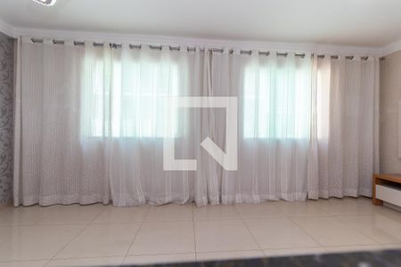 Sala de casa de condomínio para alugar com 3 quartos, 130m² em Itaquera, São Paulo