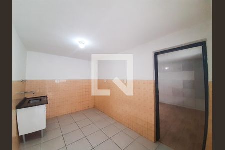 Cozinha de casa para alugar com 1 quarto, 25m² em Nova Gerty, São Caetano do Sul