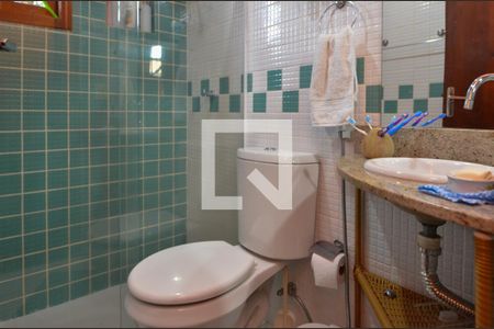 Banheiro da Suíte 1 de casa de condomínio à venda com 2 quartos, 180m² em Vargem Grande, Rio de Janeiro