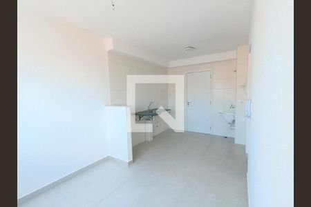 Sala e Cozinha de apartamento à venda com 2 quartos, 32m² em Piqueri, São Paulo