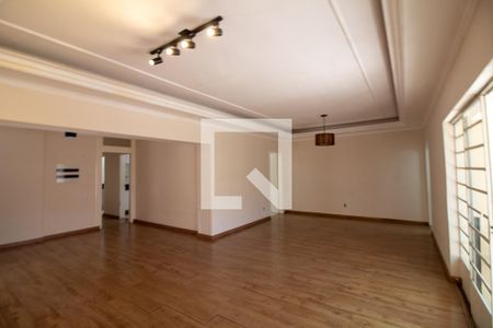 Sala de casa para alugar com 3 quartos, 230m² em Granja Julieta, São Paulo