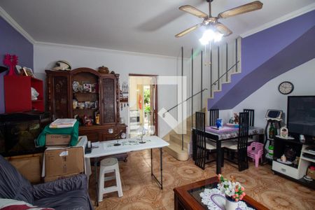 Sala de casa à venda com 3 quartos, 120m² em Vila Cordeiro, São Paulo