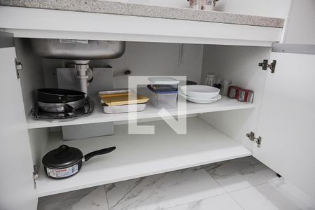 Studio para alugar com 34m², 1 quarto e sem vaga Studio para alugar com 34m², 1 quarto e sem vagaCozinha - Armários