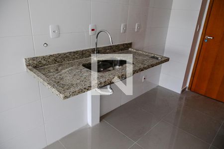 Cozinha de kitnet/studio para alugar com 1 quarto, 25m² em Chácara Santo Antônio (zona Sul), São Paulo