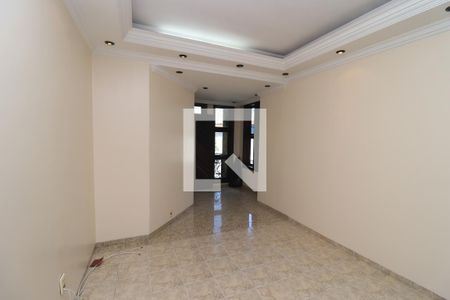 Sala de TV de casa à venda com 4 quartos, 240m² em Vila Carrao, São Paulo