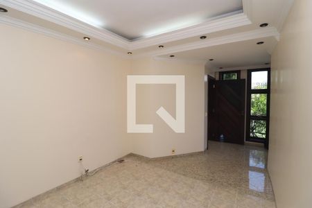 Sala de TV de casa à venda com 4 quartos, 240m² em Vila Carrao, São Paulo