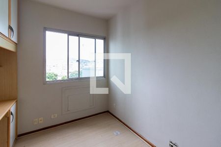 Quarto 1 de apartamento para alugar com 2 quartos, 65m² em Vila da Penha, Rio de Janeiro