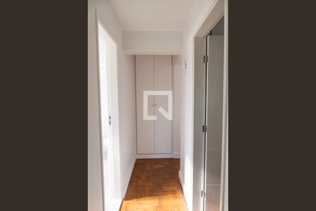 Corredor de apartamento à venda com 2 quartos, 90m² em Vila Mariana, São Paulo