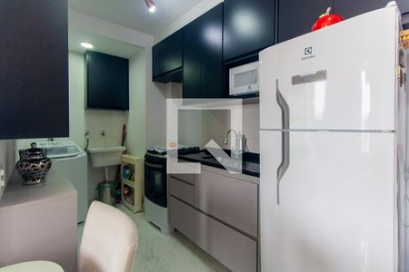 Cozinha de apartamento à venda com 2 quartos, 38m² em Vila Tolstoi, São Paulo