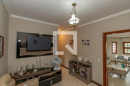 Sala de TV de casa à venda com 4 quartos, 115m² em Vila Brandina, Campinas