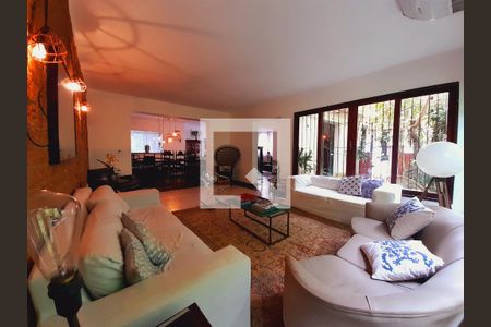 Sala de estar de casa para alugar com 7 quartos, 540m² em Cosme Velho, Rio de Janeiro
