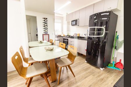Sala/Cozinha de apartamento à venda com 2 quartos, 38m² em Canindé, São Paulo