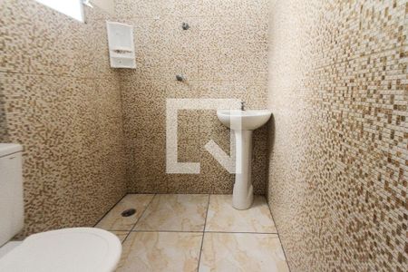 Banheiro de casa para alugar com 1 quarto, 30m² em Jardim Vila Formosa, São Paulo