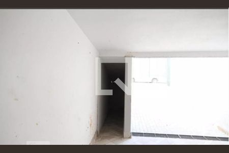 Foto 02 de casa à venda com 3 quartos, 152m² em Vila Moraes, São Paulo