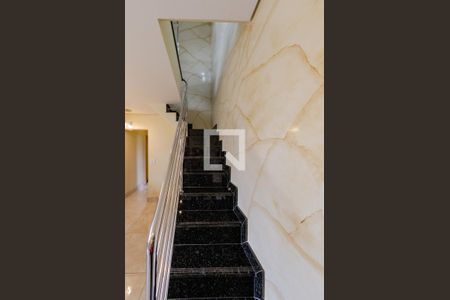 Escada de apartamento à venda com 3 quartos, 187m² em Salgado Filho, Belo Horizonte