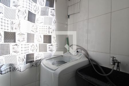 Sala/Cozinha e área de serviço de apartamento à venda com 2 quartos, 48m² em Vila Sílvia, São Paulo