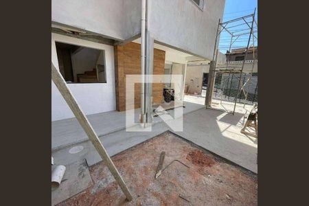 Casa à venda com 3 quartos, 174m² em Planalto, Belo Horizonte