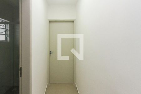 Corredor de apartamento para alugar com 1 quarto, 40m² em Parque São Rafael, São Paulo