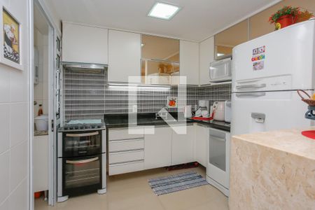 Cozinha de apartamento à venda com 2 quartos, 82m² em Passo D’areia, Porto Alegre