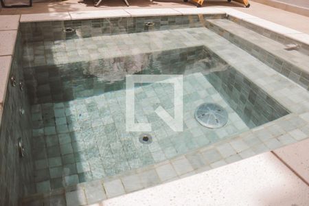 Casa à venda com 174m², 3 quartos e 3 vagas Casa à venda com 174m², 3 quartos e 3 vagasPiscina