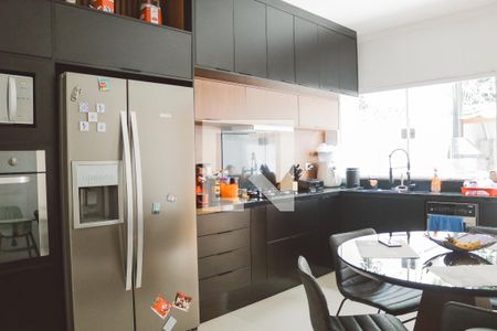 Casa à venda com 174m², 3 quartos e 3 vagas Casa à venda com 174m², 3 quartos e 3 vagasCozinha