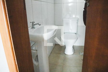 Casa à venda com 174m², 3 quartos e 3 vagas Casa à venda com 174m², 3 quartos e 3 vagasLavabo