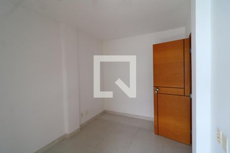 Quarto 1 de apartamento para alugar com 3 quartos, 75m² em Portuguesa, Rio de Janeiro