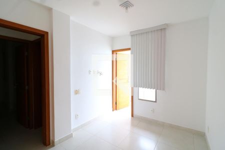 Quarto 1 de apartamento para alugar com 3 quartos, 75m² em Portuguesa, Rio de Janeiro