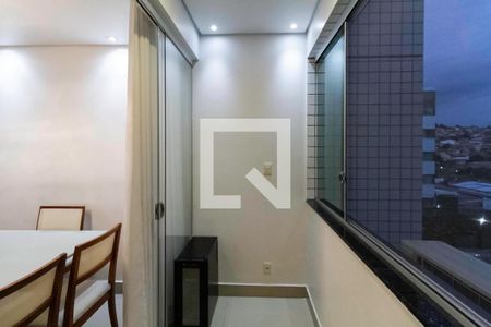 Varanda da sala de apartamento à venda com 3 quartos, 95m² em Castelo, Belo Horizonte