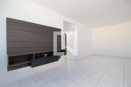 Sala de casa de condomínio para alugar com 2 quartos, 54m² em Lajeado, Cotia